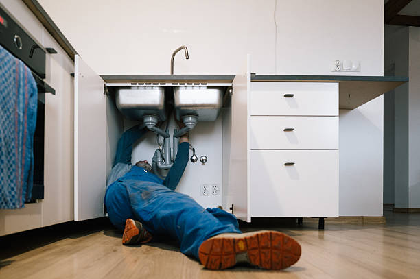 Professional Leak Detection technician working in Riverside, OR